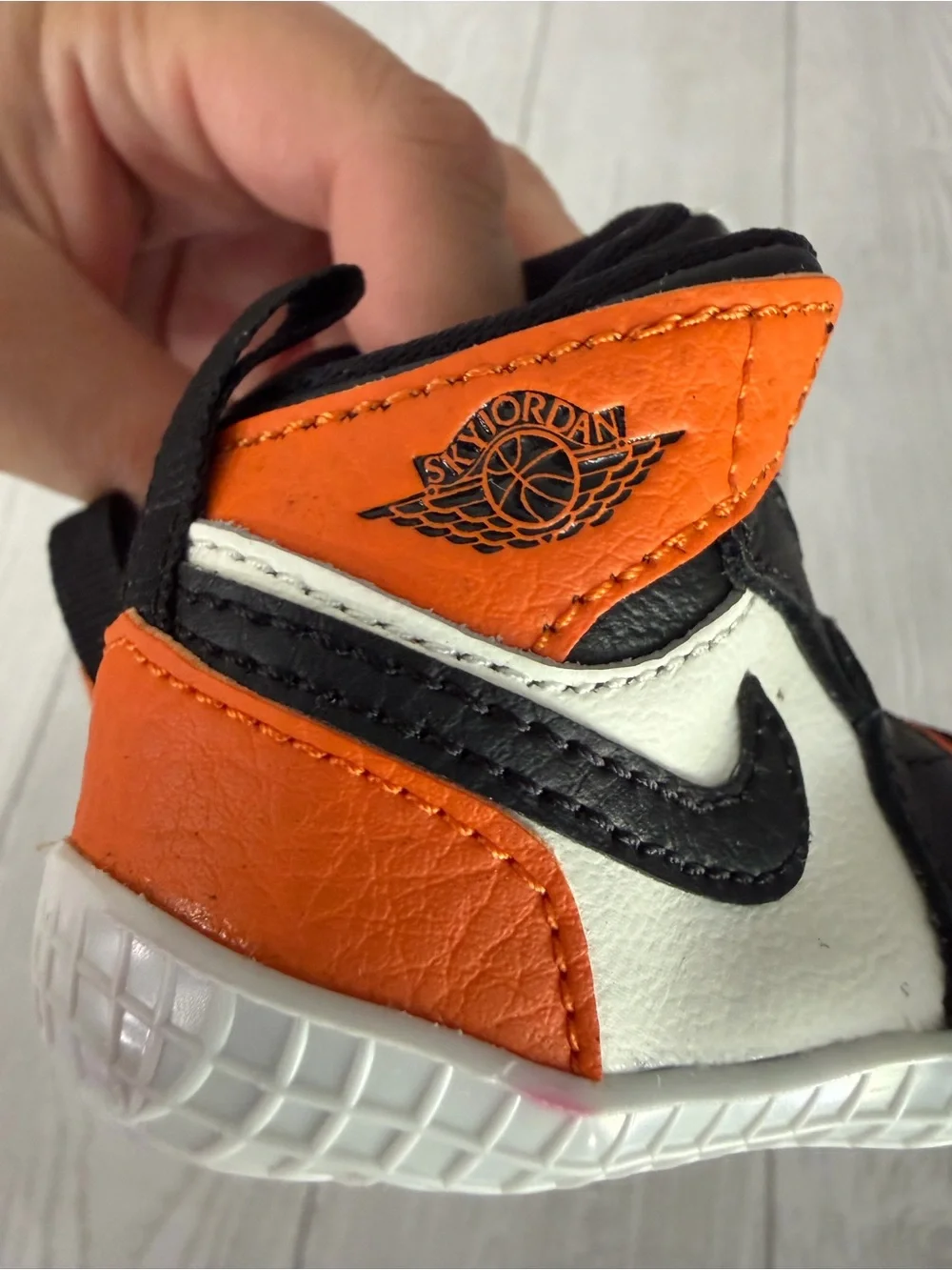 Nike Air Jordan Retro 1 Crib Bootie Baby Shoes